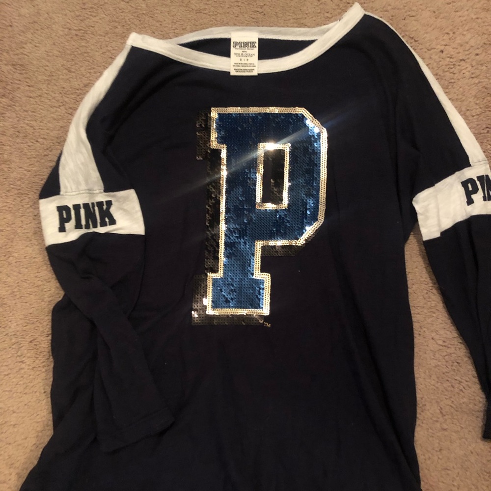 COPY - PINK Victoria’s Secret Pitt long sleeve tee